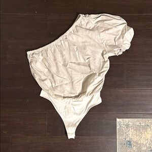 Fab’rik Off-Shoulder Cream Bodysuit- Size S